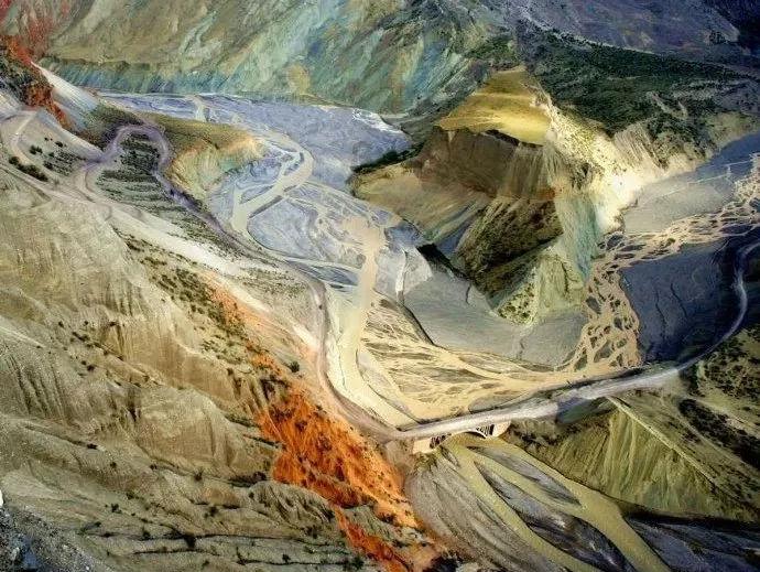 新春走基层 | 桨板“划”进绿水青山 万宁北大镇乡村旅游“整新活”